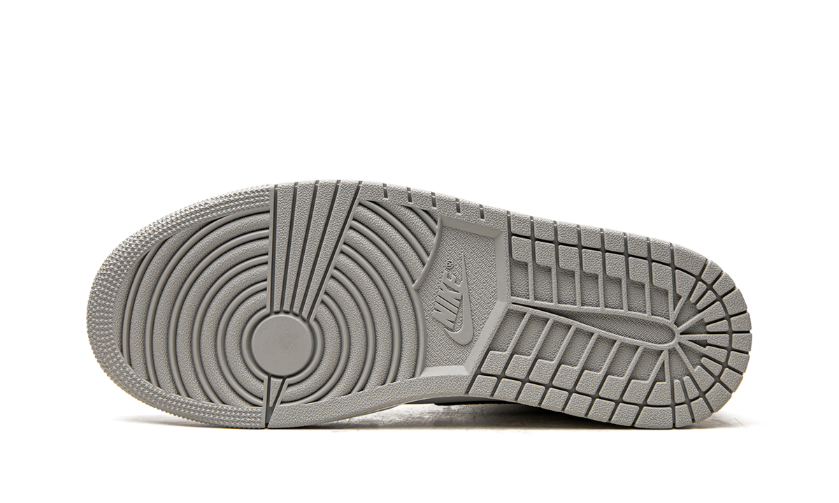 Air Jordan 1 Mid Light Smoke Grey 2.0 554724 078