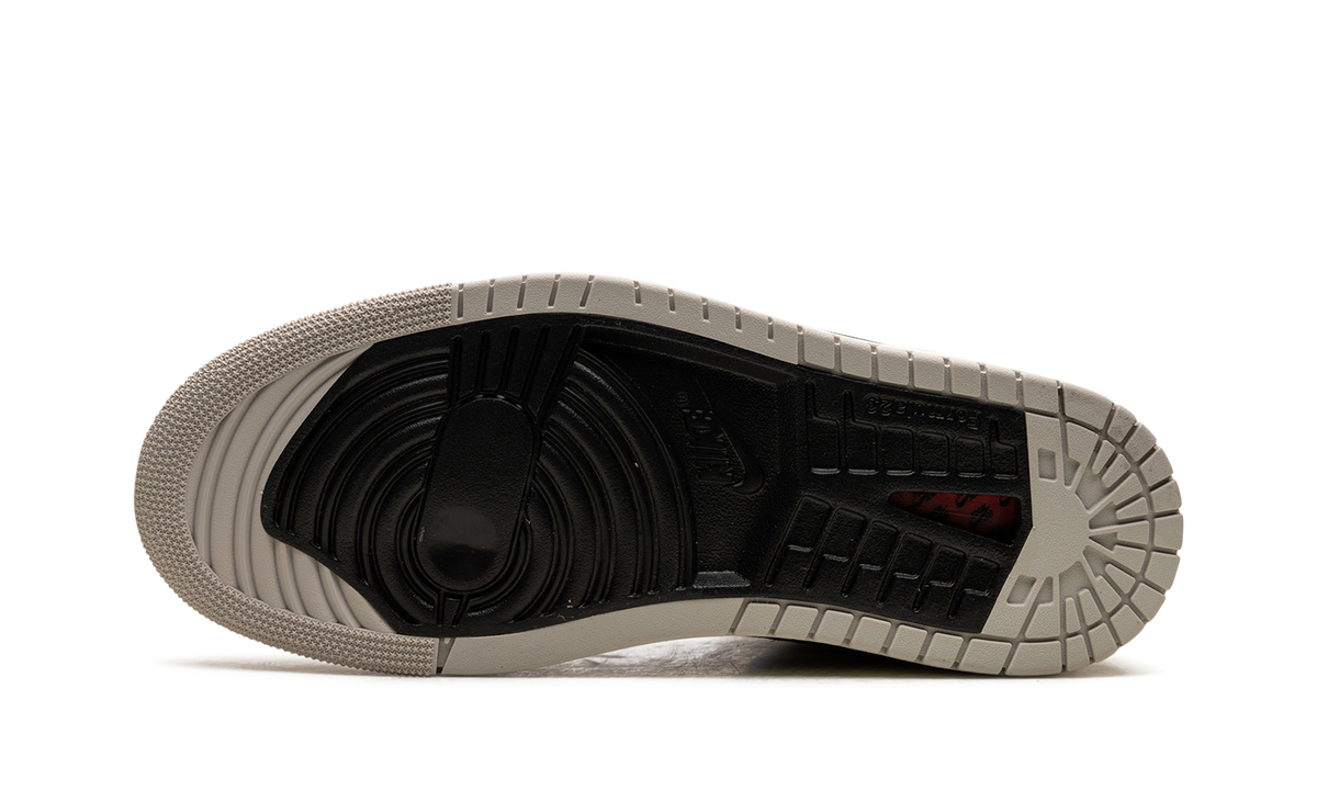 AIR JORDAN 1 HIGH ZOOM CMFT 2 WMNS Light Iron Ore DV1305 001